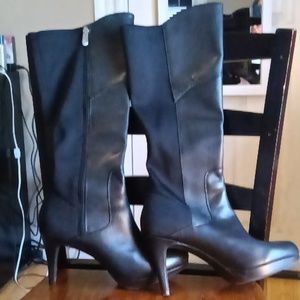 WOMEN'S BOOTS